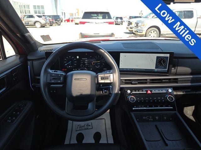 Used 2025 Hyundai Santa Fe Calligraphy AWD/4WD image 3