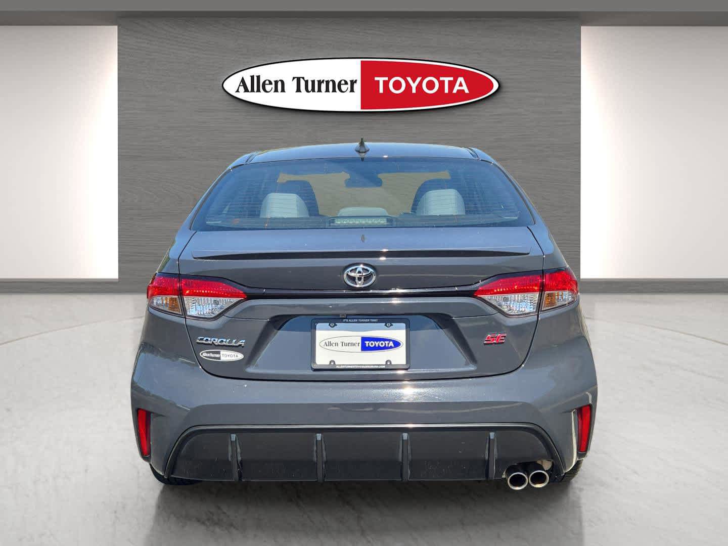 Used 2025 Toyota Corolla SE FWD image 7