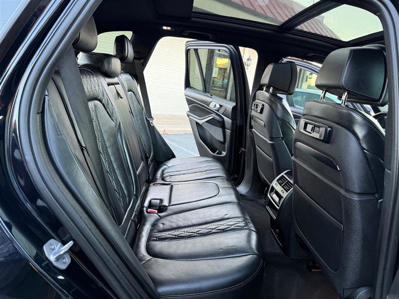 Used 2019 BMW X5 xDrive50i w/ M Sport Package image 20