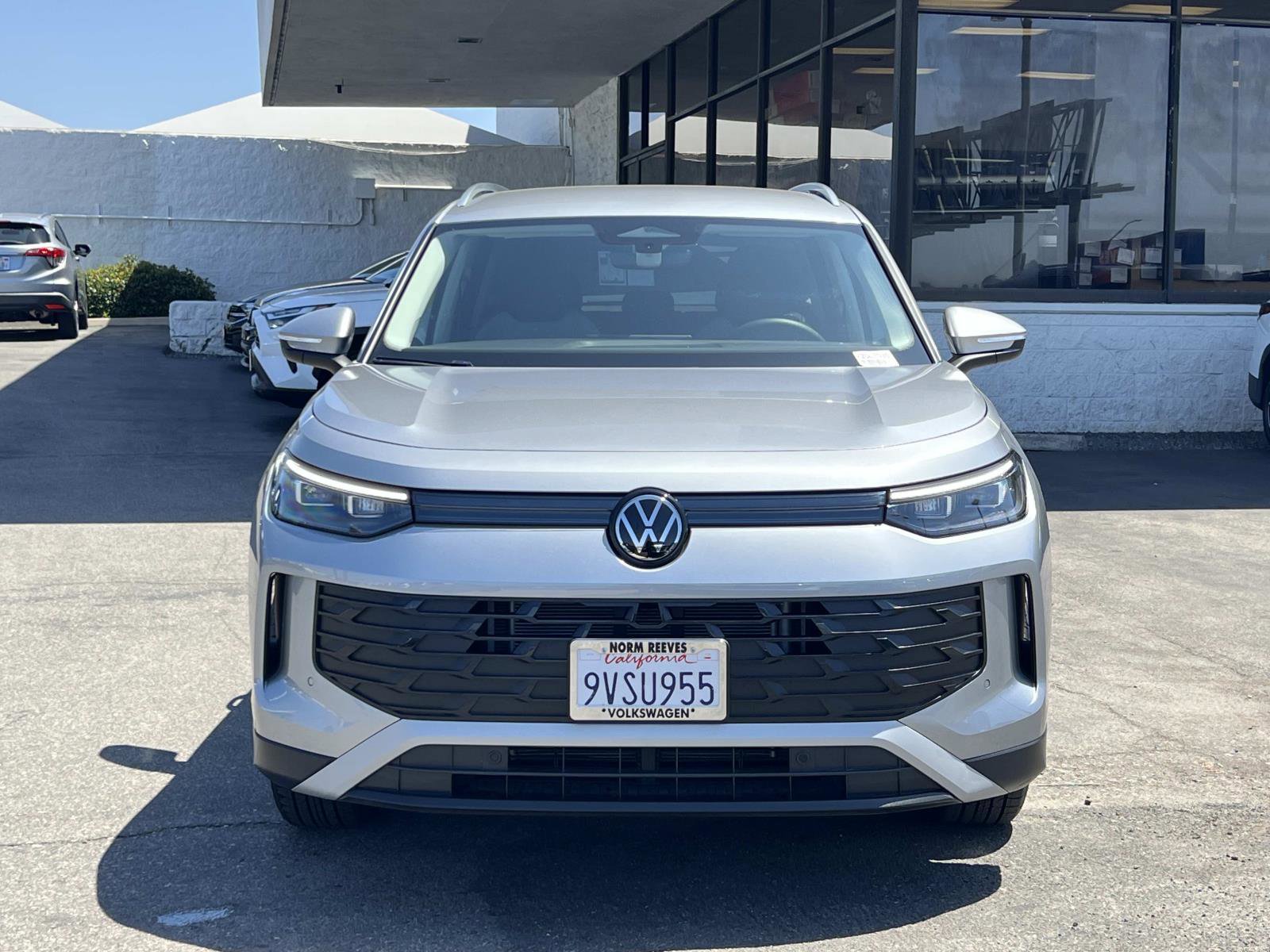 Certified 2025 Volkswagen Tiguan S FWD image 4