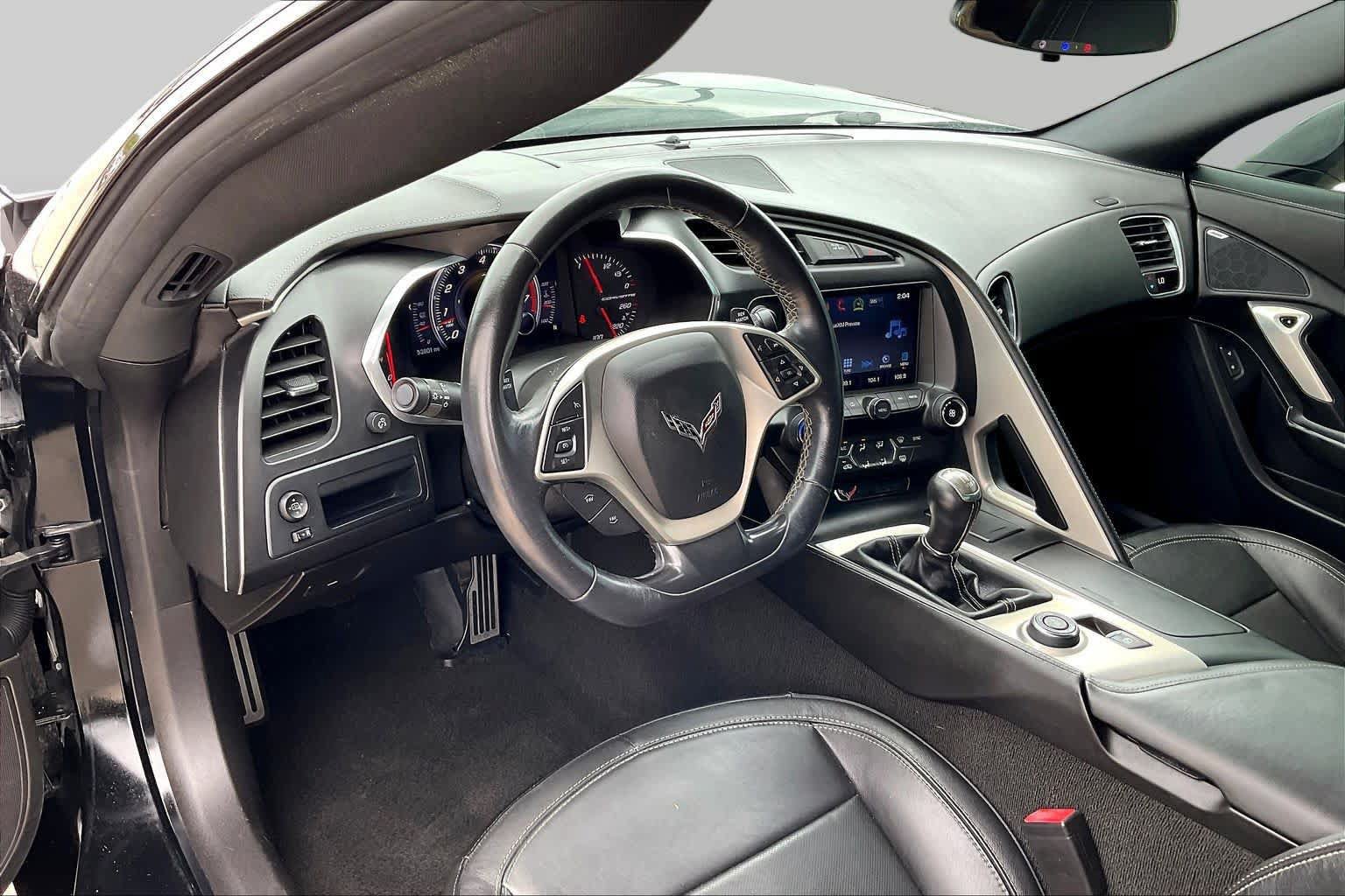 Used 2016 Chevrolet Corvette Stingray Coupe RWD image 15