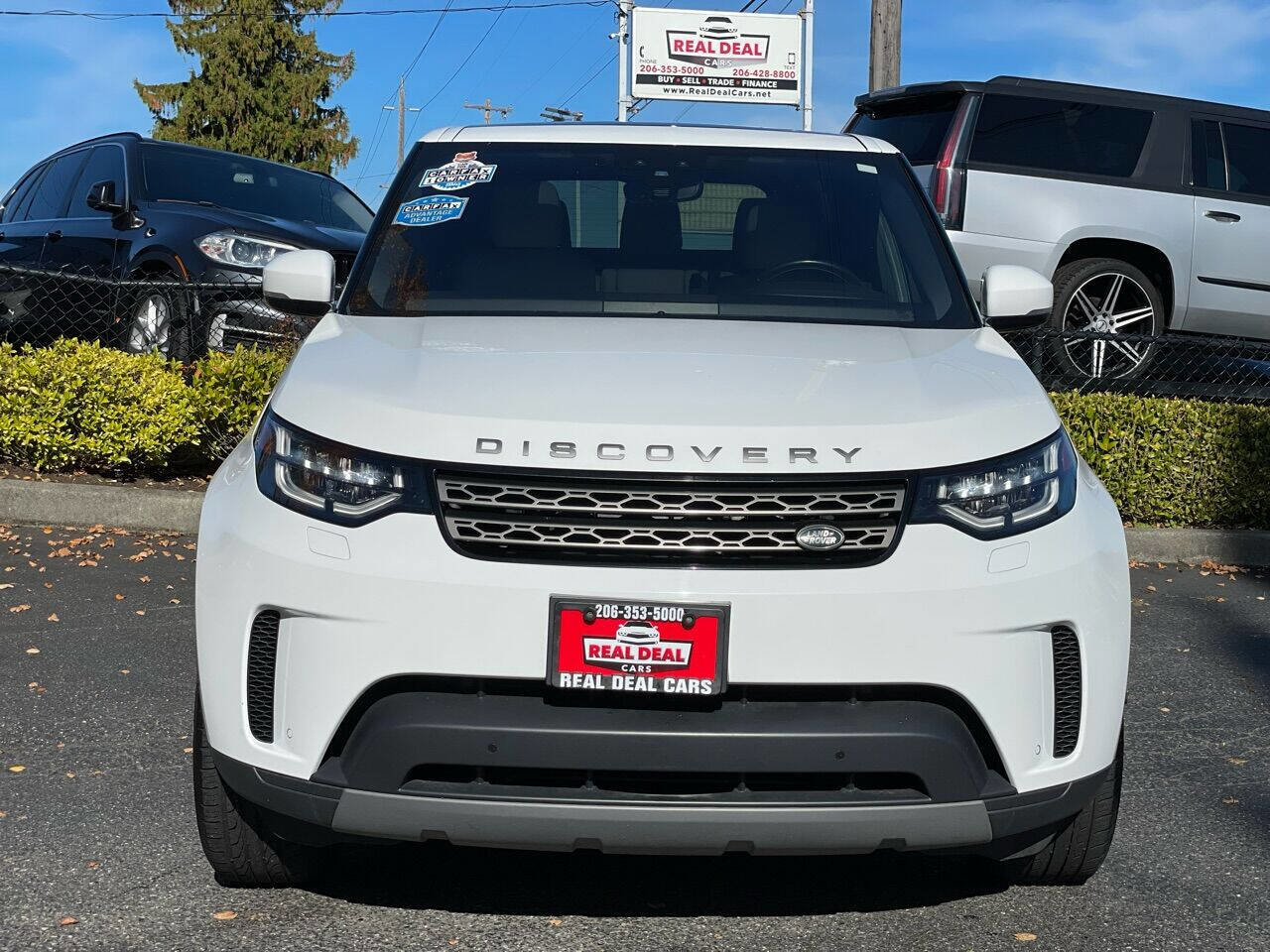 Used 2020 Land Rover Discovery SE AWD/4WD image 2