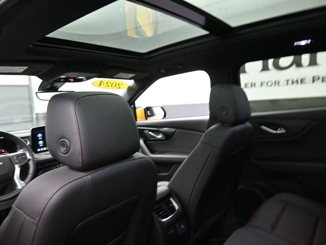 Used 2024 Chevrolet Blazer RS w/ Driver Confidence II Package image 24