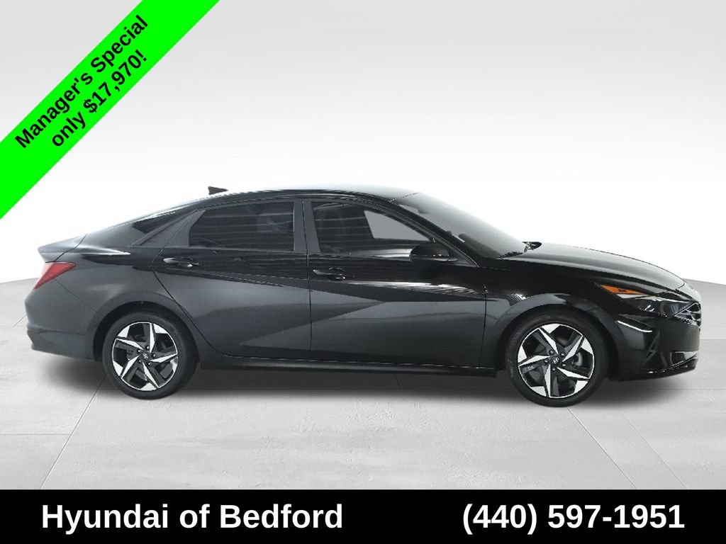 Used 2023 Hyundai Elantra SEL w/ Convenience Package FWD image 12