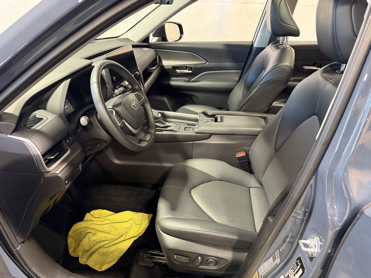 Used 2026 Toyota Grand Highlander AWD image 22