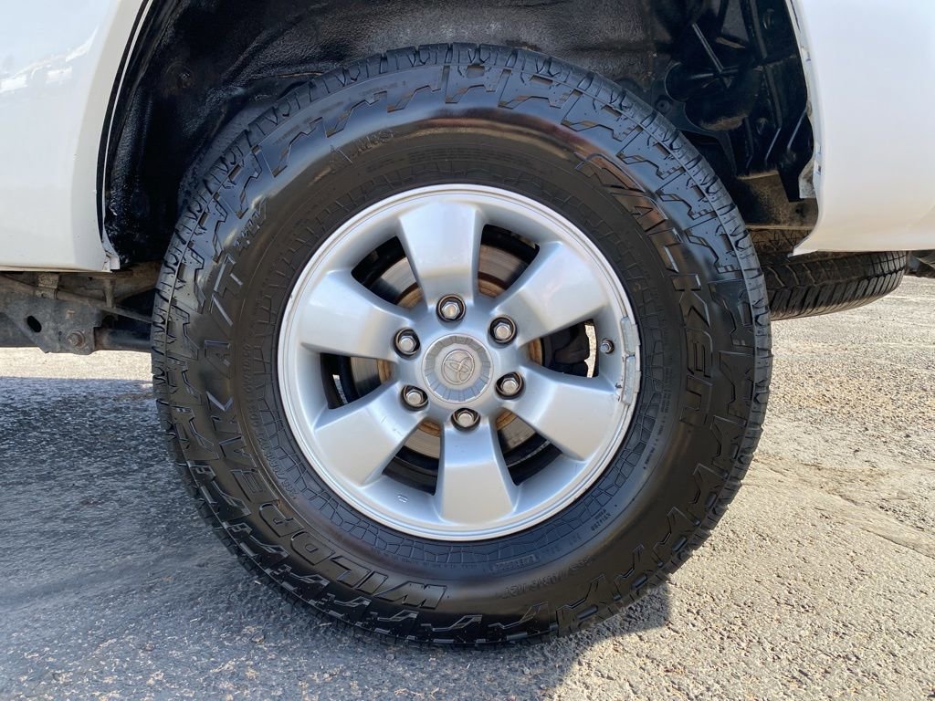 Used 2004 Toyota 4Runner SR5 image 16