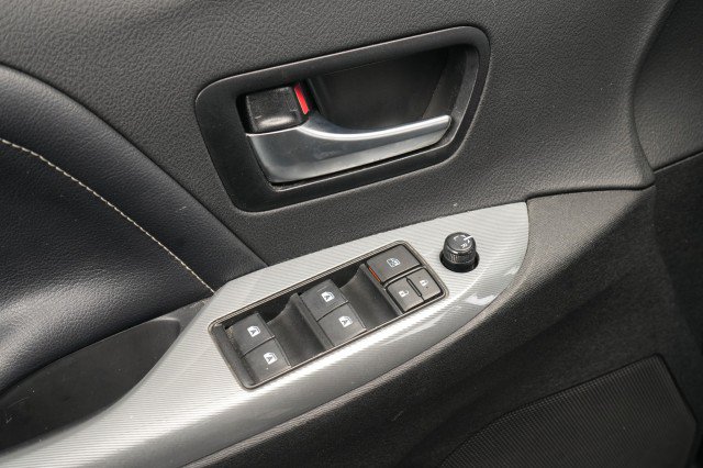 Used 2020 Toyota Sienna SE FWD image 33