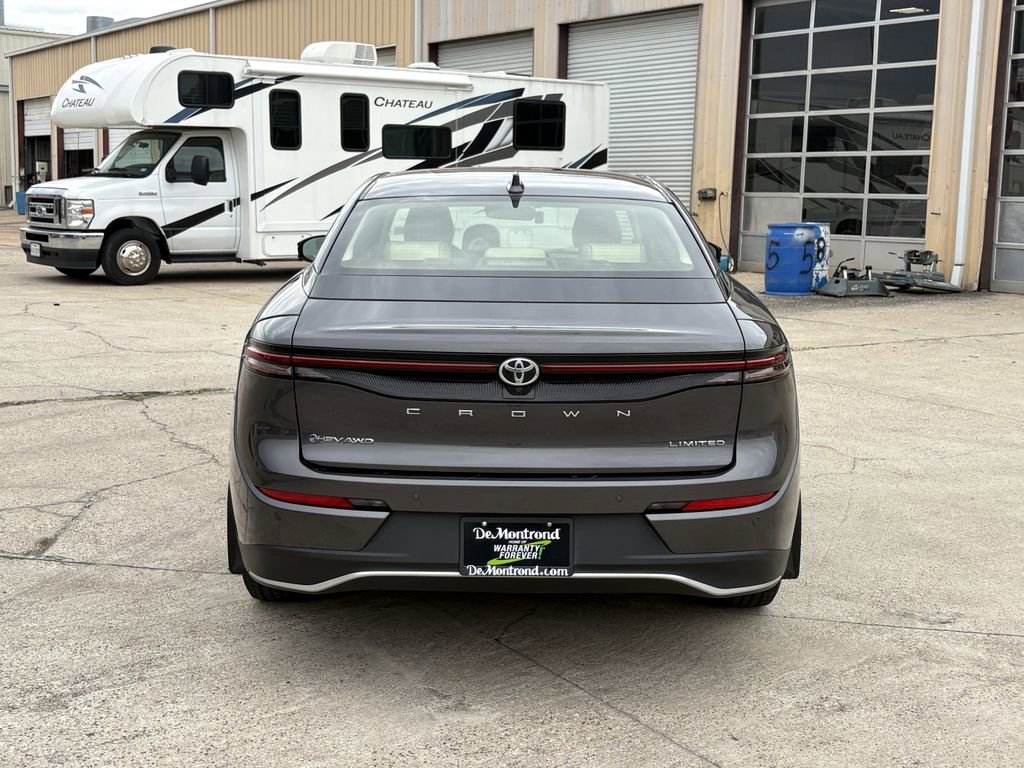 Used 2024 Toyota Crown Limited image 6