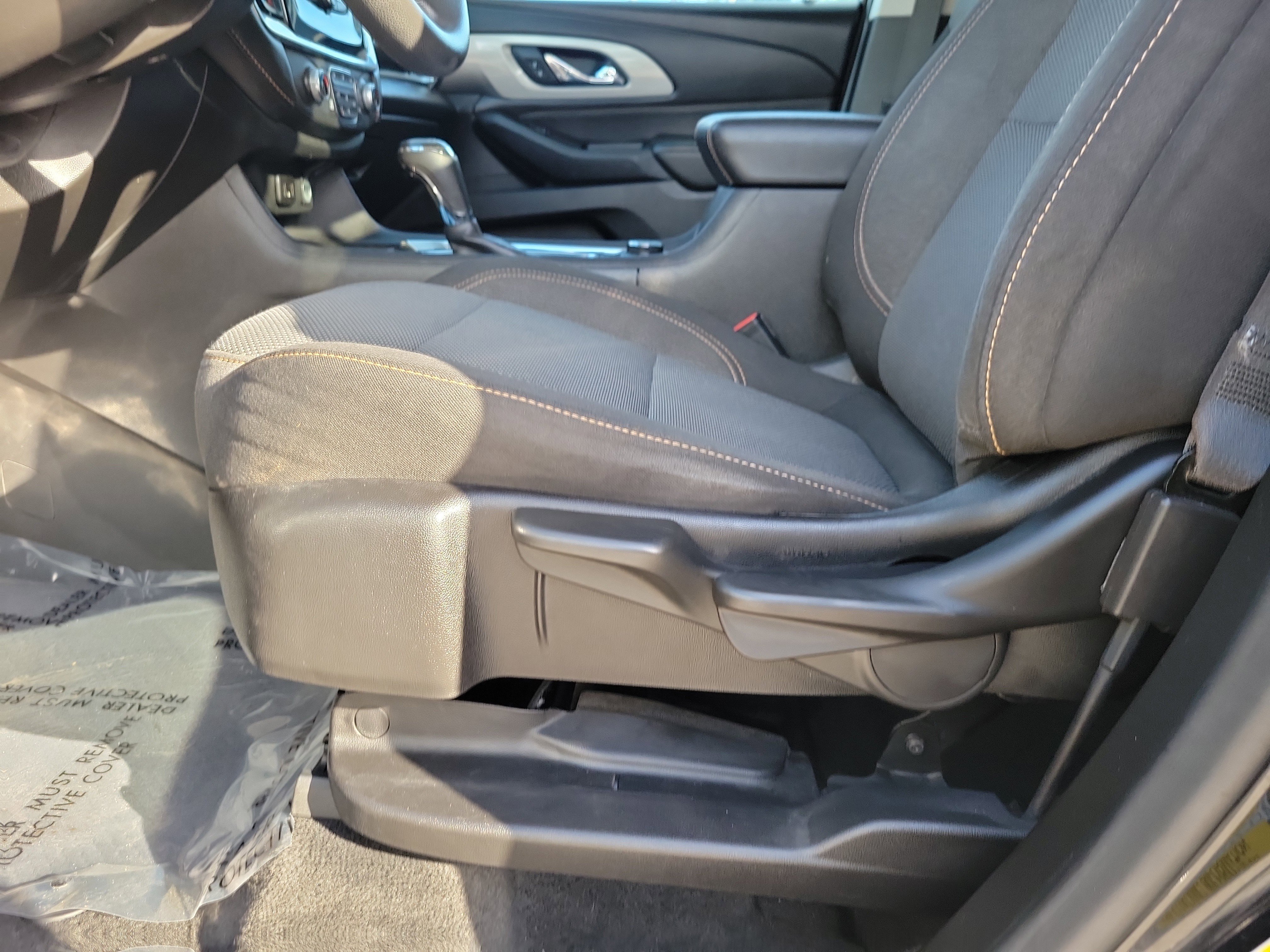 Used 2019 Chevrolet Traverse LS FWD image 12