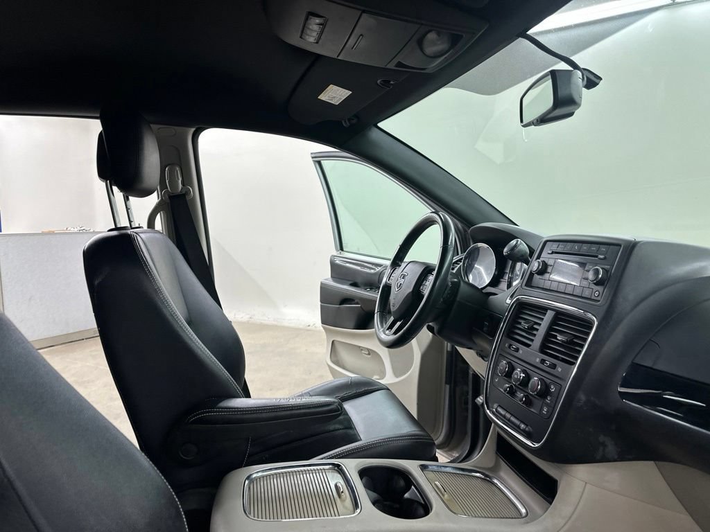 Used 2017 Dodge Grand Caravan SXT FWD image 20