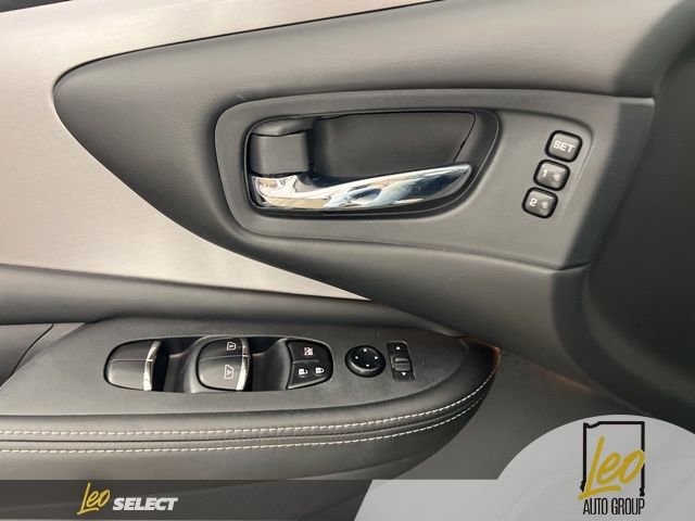 Used 2020 Nissan Murano SL w/ Moonroof Package AWD/4WD image 29