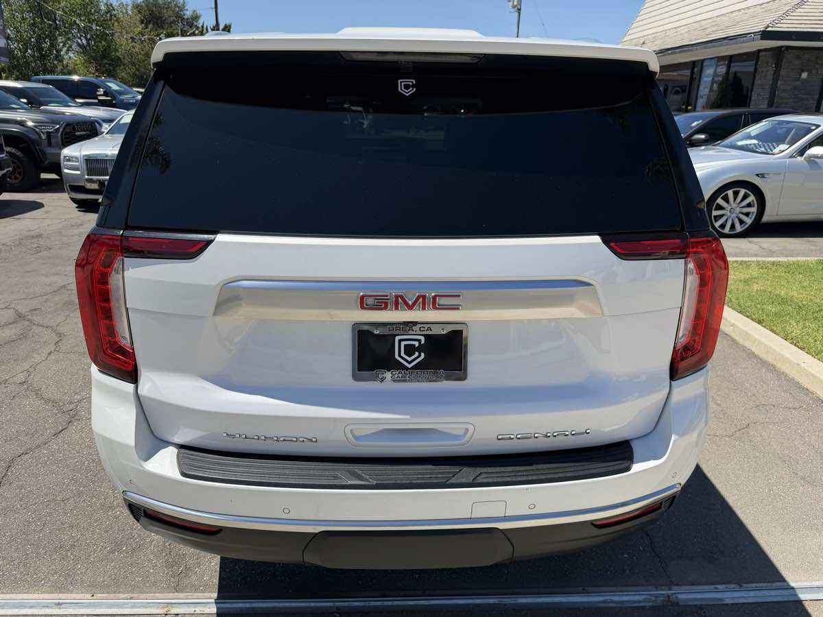 Used 2023 GMC Yukon Denali AWD/4WD image 5