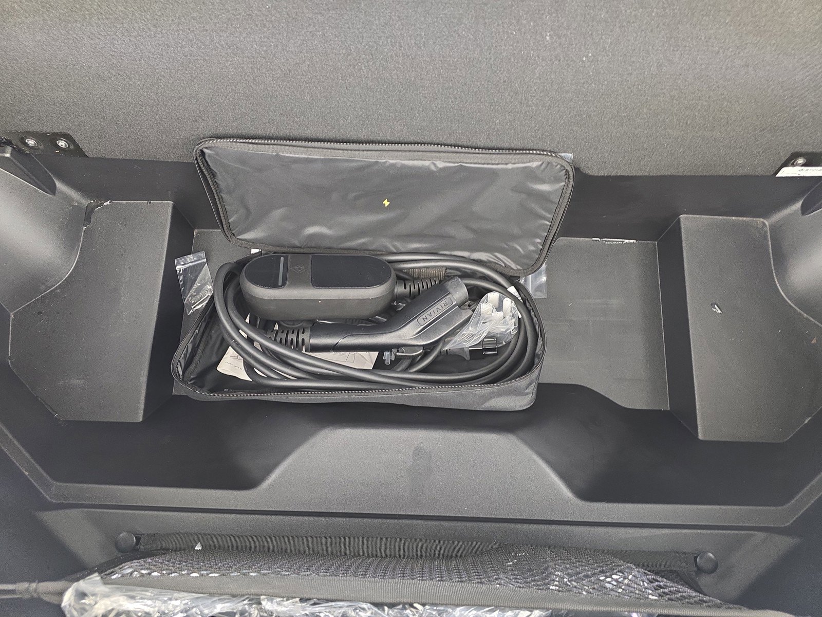 Used 2024 Rivian R1S Adventure AWD/4WD image 14