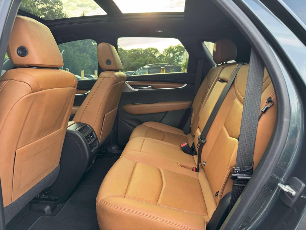 Used 2021 Cadillac XT5 Premium Luxury AWD/4WD image 14