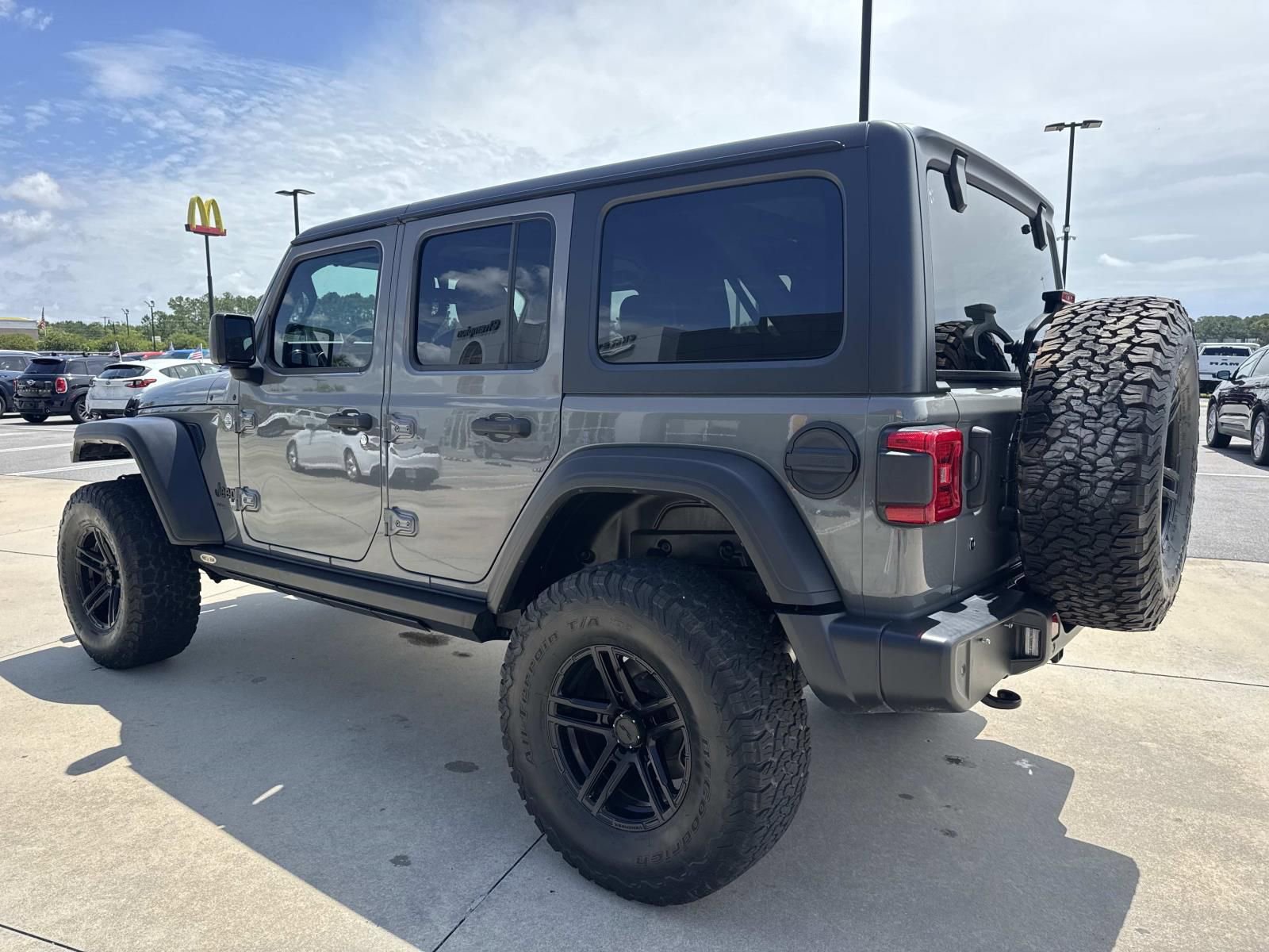 Used 2019 Jeep Wrangler Unlimited Sport AWD/4WD image 5
