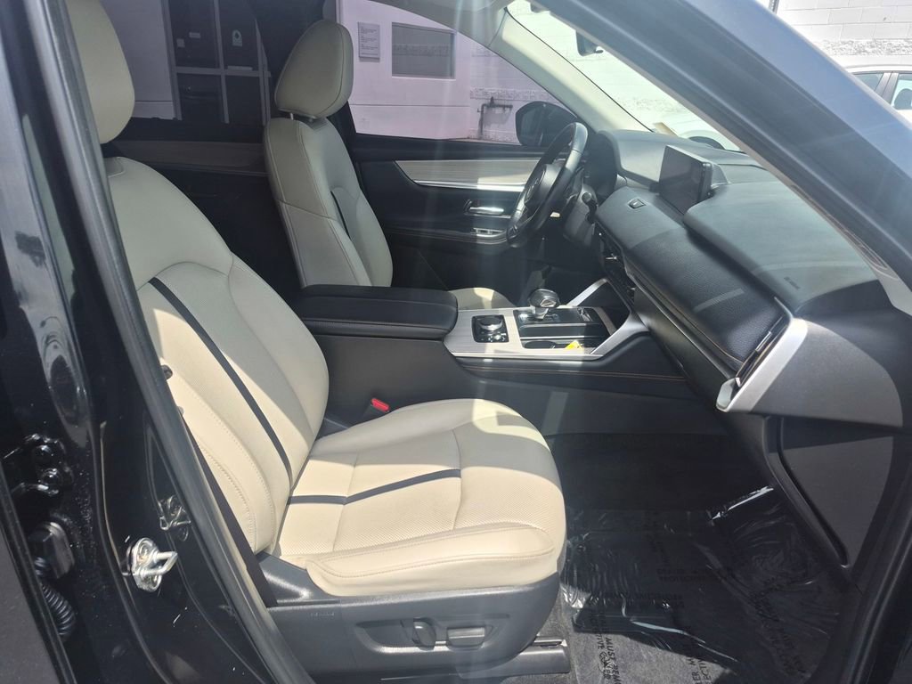 Used 2024 MAZDA CX-90 3.3 Turbo w/ Preferred Plus AWD/4WD image 25