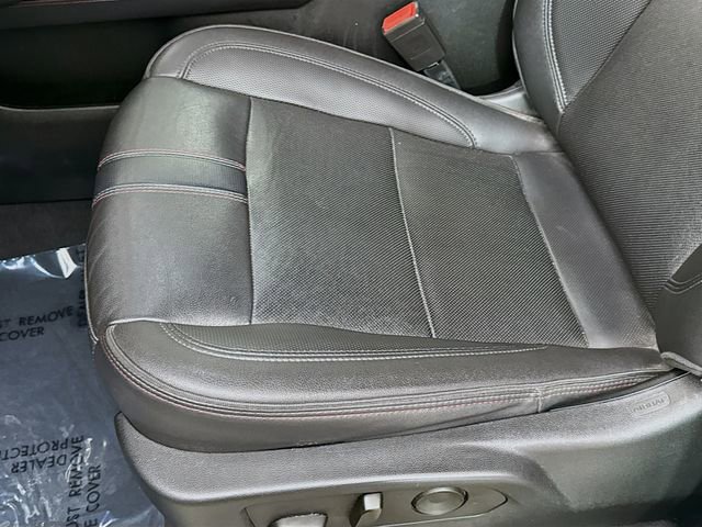 Used 2022 Chevrolet Suburban RST w/ Luxury Package AWD/4WD image 22