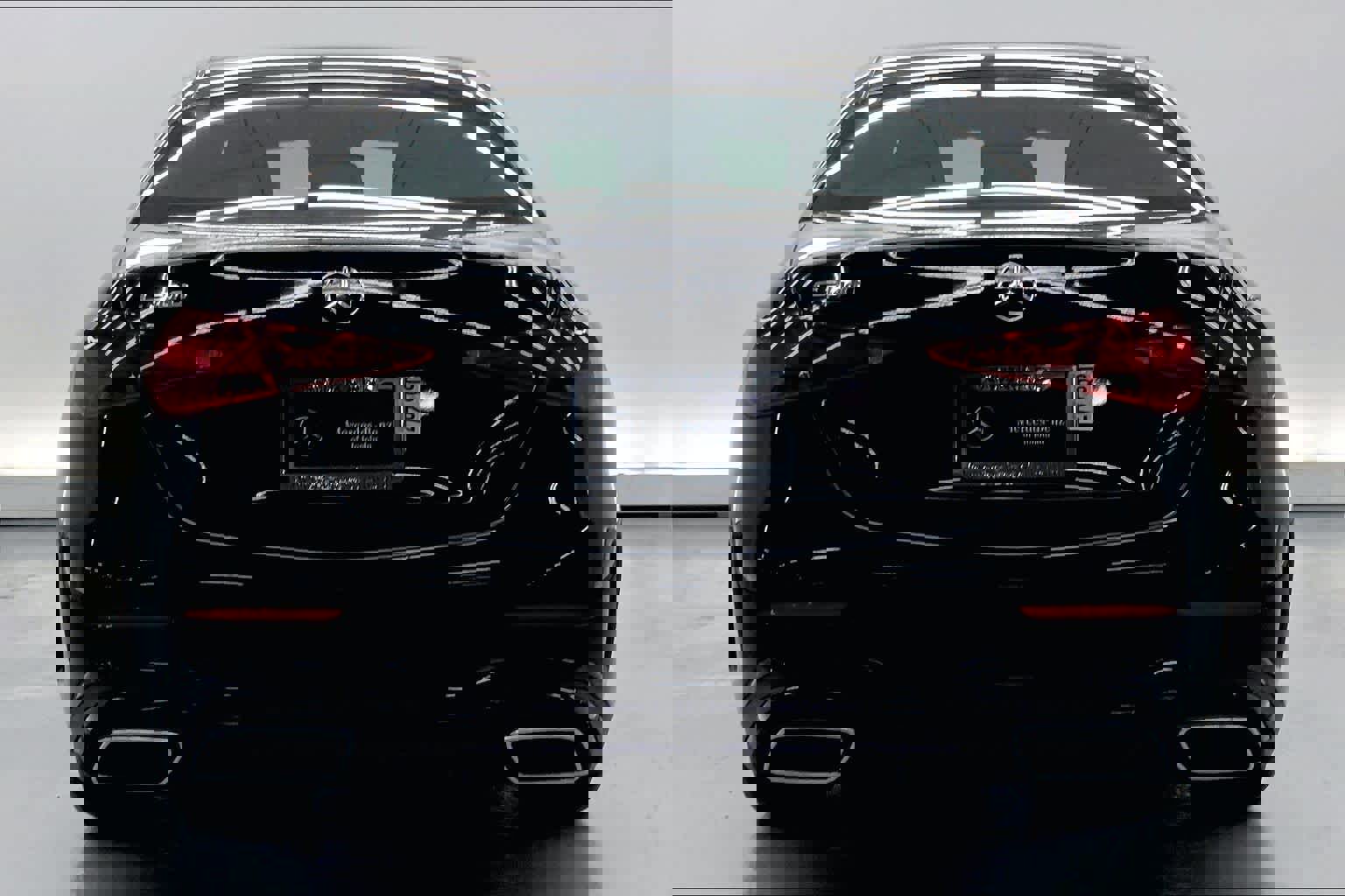 Used 2025 Mercedes-Benz C 300 Sedan image 3