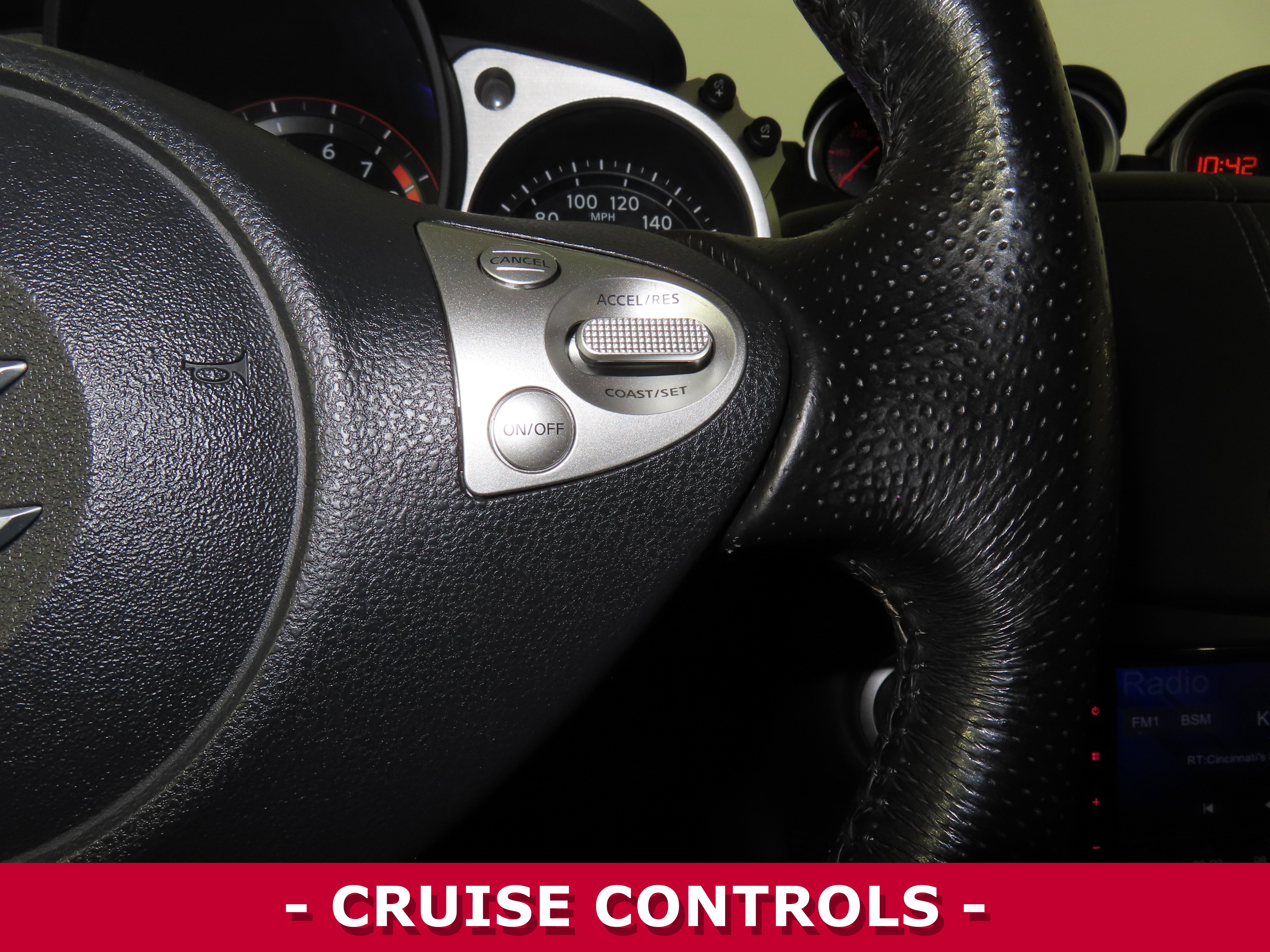 Used 2017 Nissan 370Z w/ Sport Package image 12