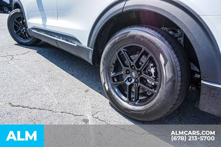 Used 2025 Ford Explorer Active RWD image 15