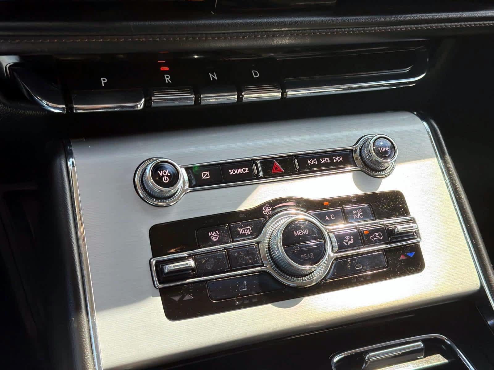 Used 2022 Lincoln Aviator AWD w/ Premium Package image 17