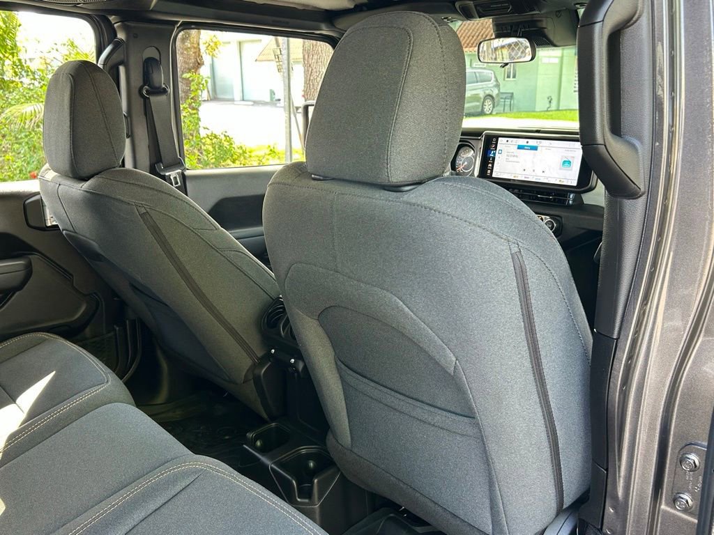 Certified 2025 Jeep Gladiator Willys image 34