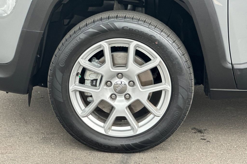 Used 2021 Jeep Renegade Latitude image 29