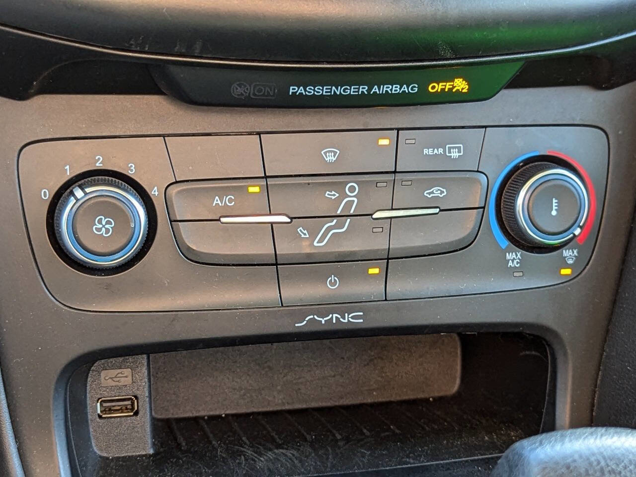 Used 2017 Ford Focus SE image 23