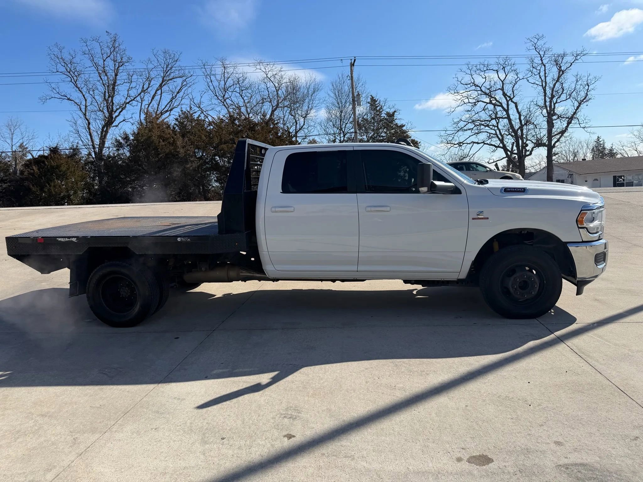 Used 2020 RAM 3500 SLT w/ Quick Order Package 2YG SLT AWD/4WD image 2