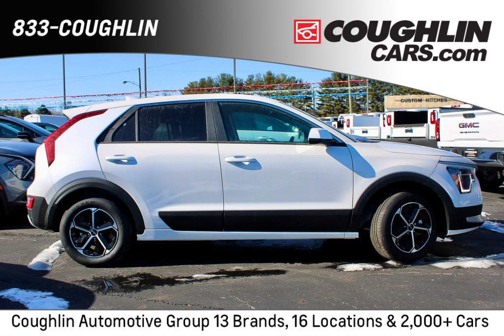 New 2025 Kia Niro LX