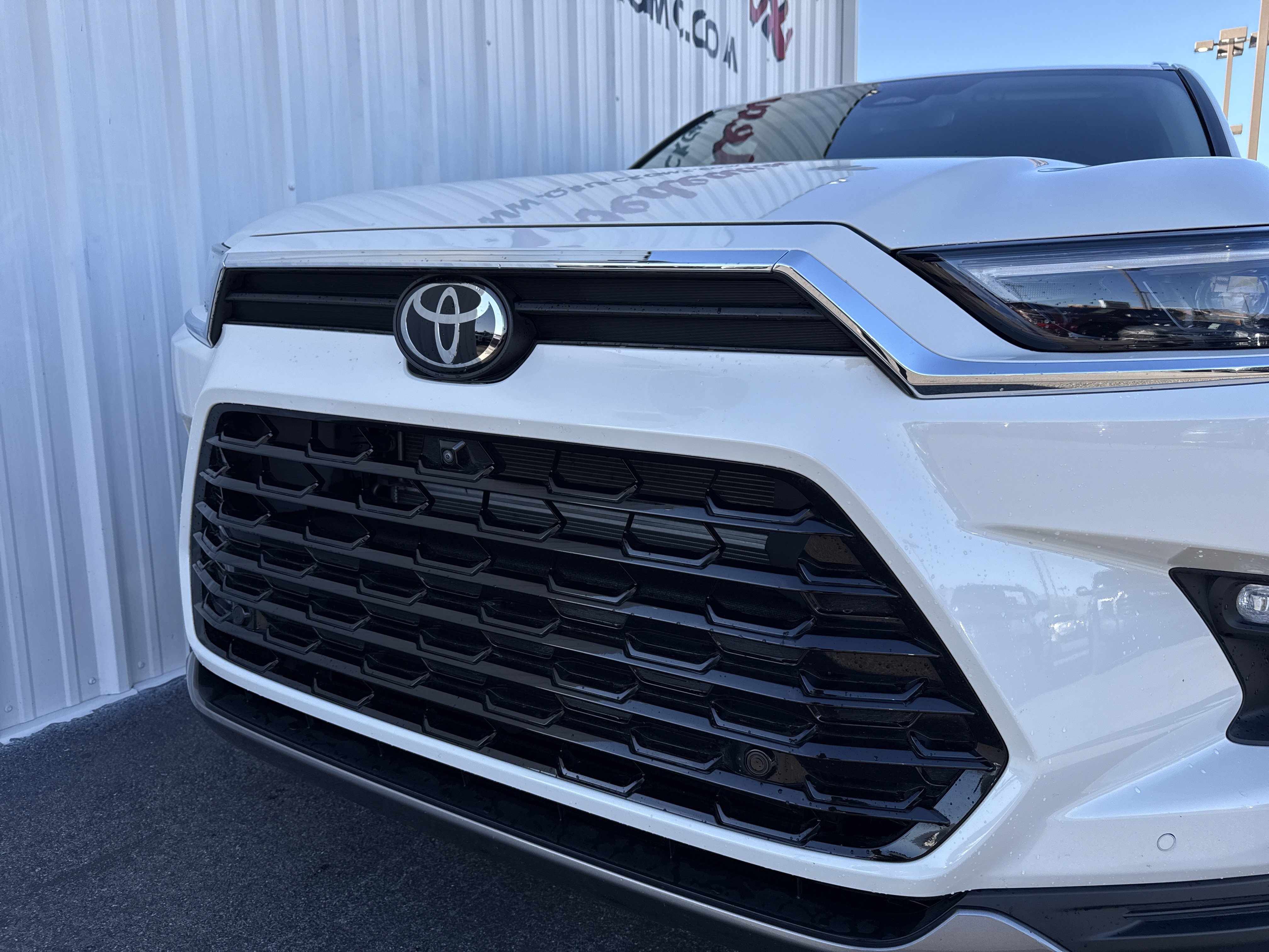 Used 2024 Toyota Grand Highlander Limited image 7