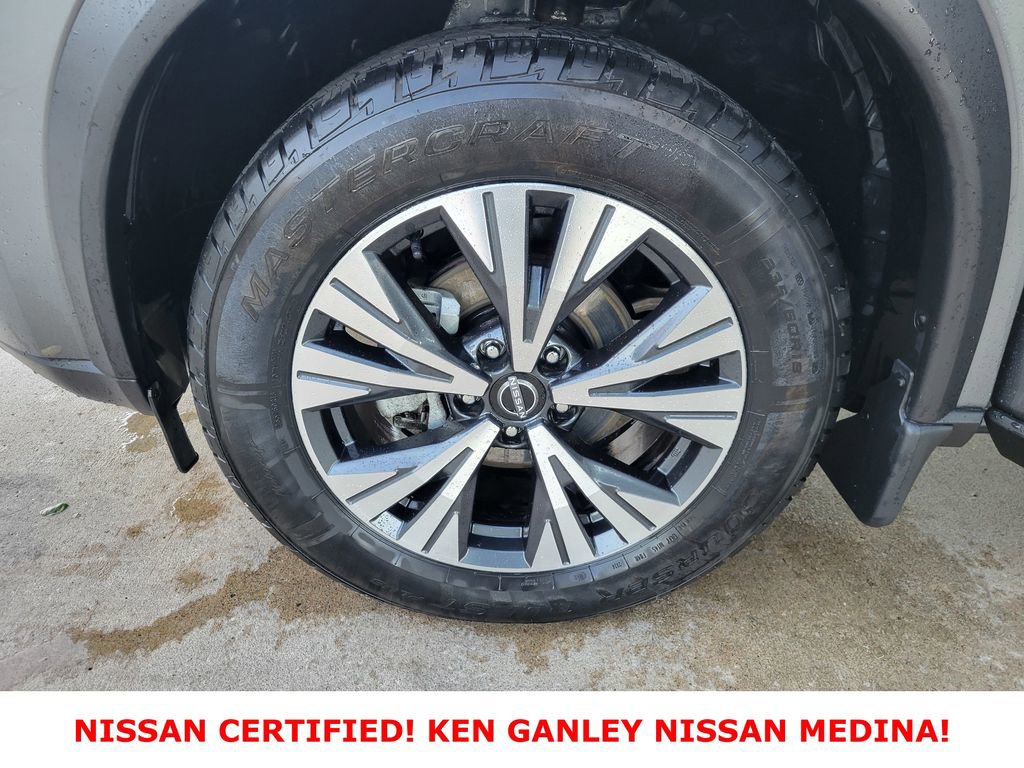 Certified 2023 Nissan Rogue SV image 18