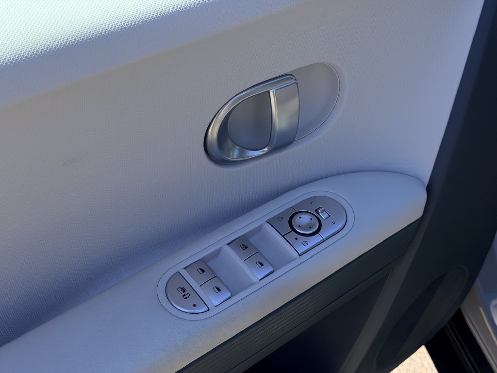 Certified 2024 Hyundai Ioniq 5 SE RWD image 25