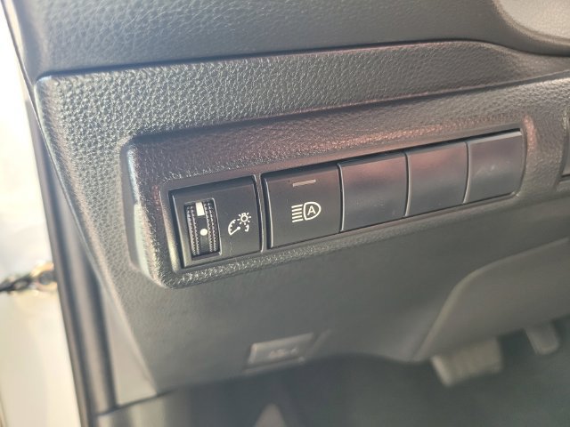 Used 2022 Toyota Corolla LE FWD image 19