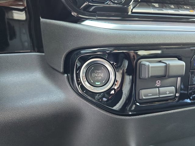 New 2025 GMC Sierra 2500 SLT w/ SLT Premium Package image 27