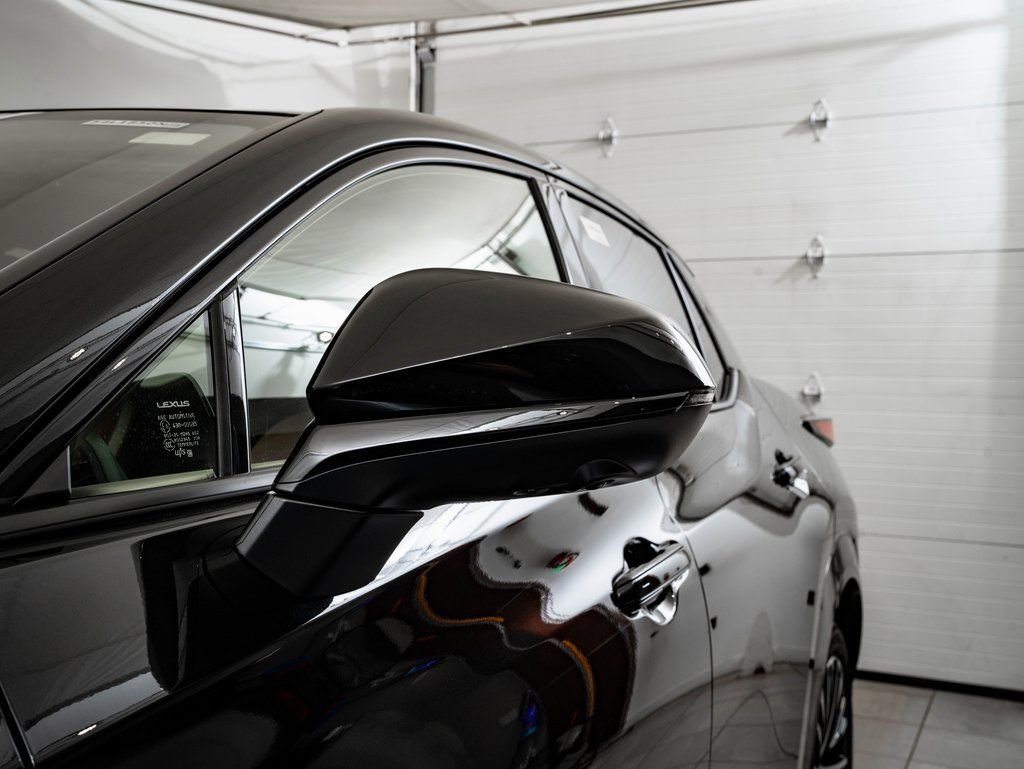 New 2026 Lexus RZ 350e 2WD image 16