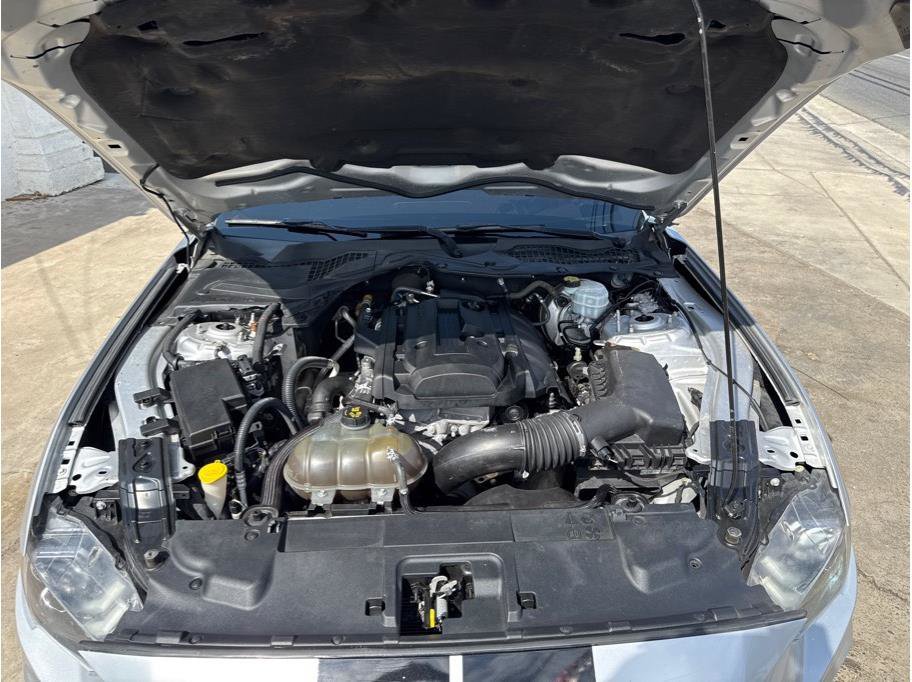 Used 2018 Ford Mustang Premium RWD image 17