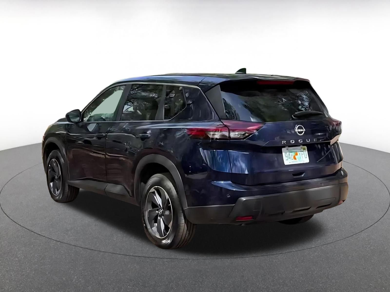 Used 2025 Nissan Rogue SV FWD image 11