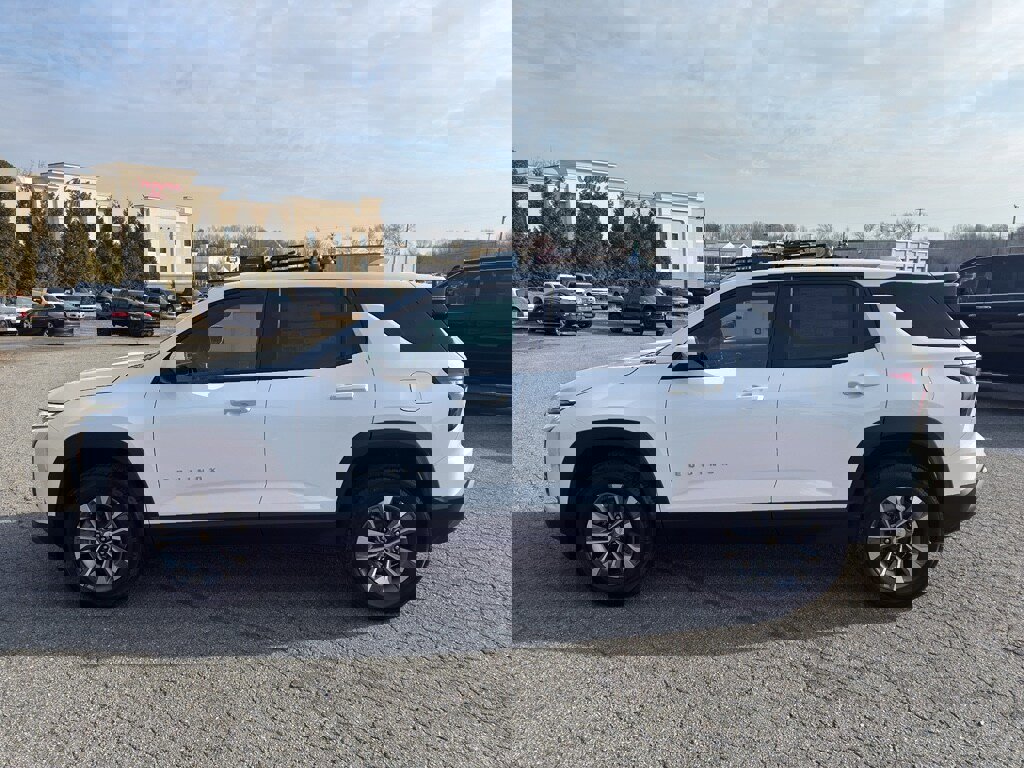 New 2026 Chevrolet Equinox LT w/ Convenience Package II image 3