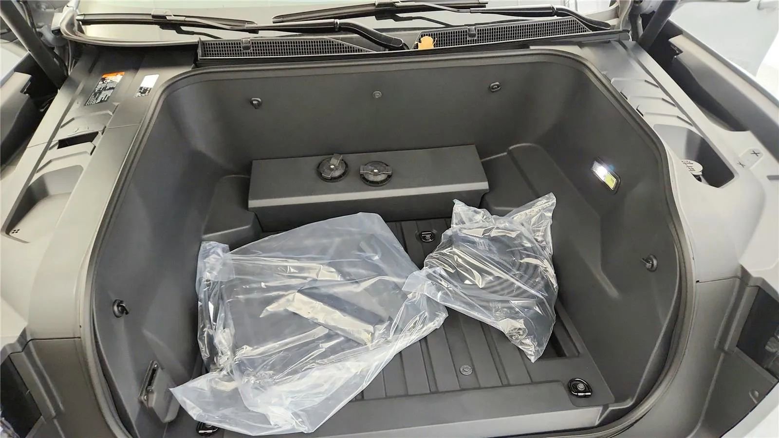 New 2026 Chevrolet Silverado EV LT w/ Plus Package image 63