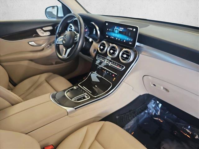 Used 2020 Mercedes-Benz GLC 300 image 26