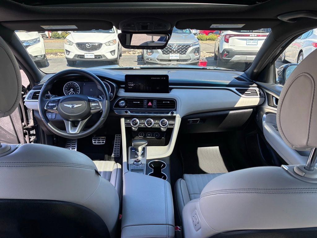 Used 2023 Genesis G70 3.3T w/ Sport Advanced Package image 15