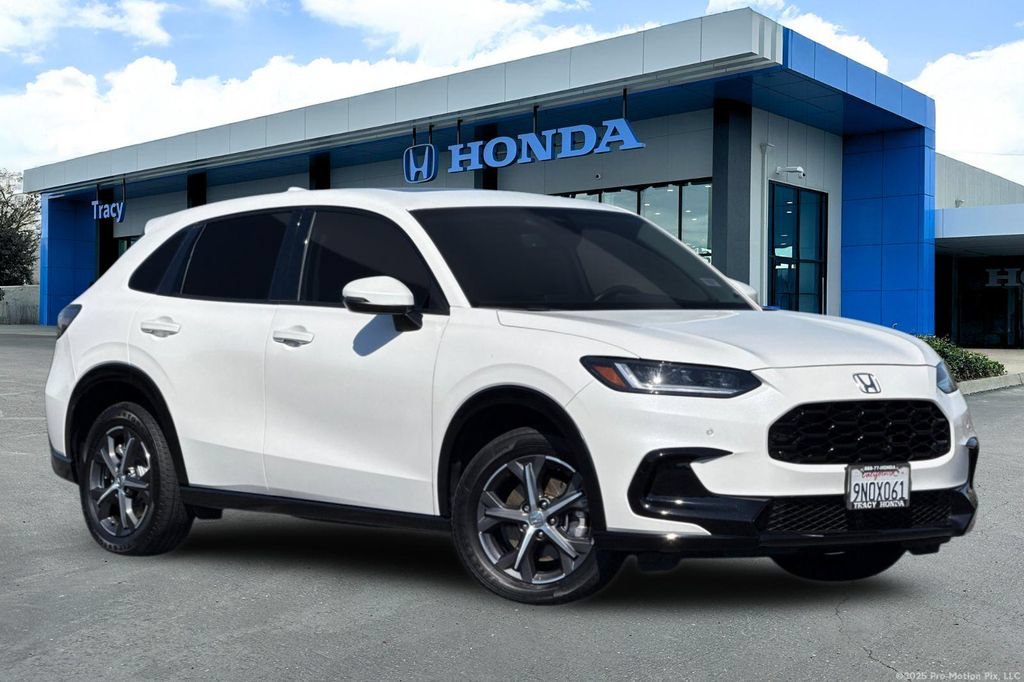 Used 2025 Honda HR-V EX-L image 2