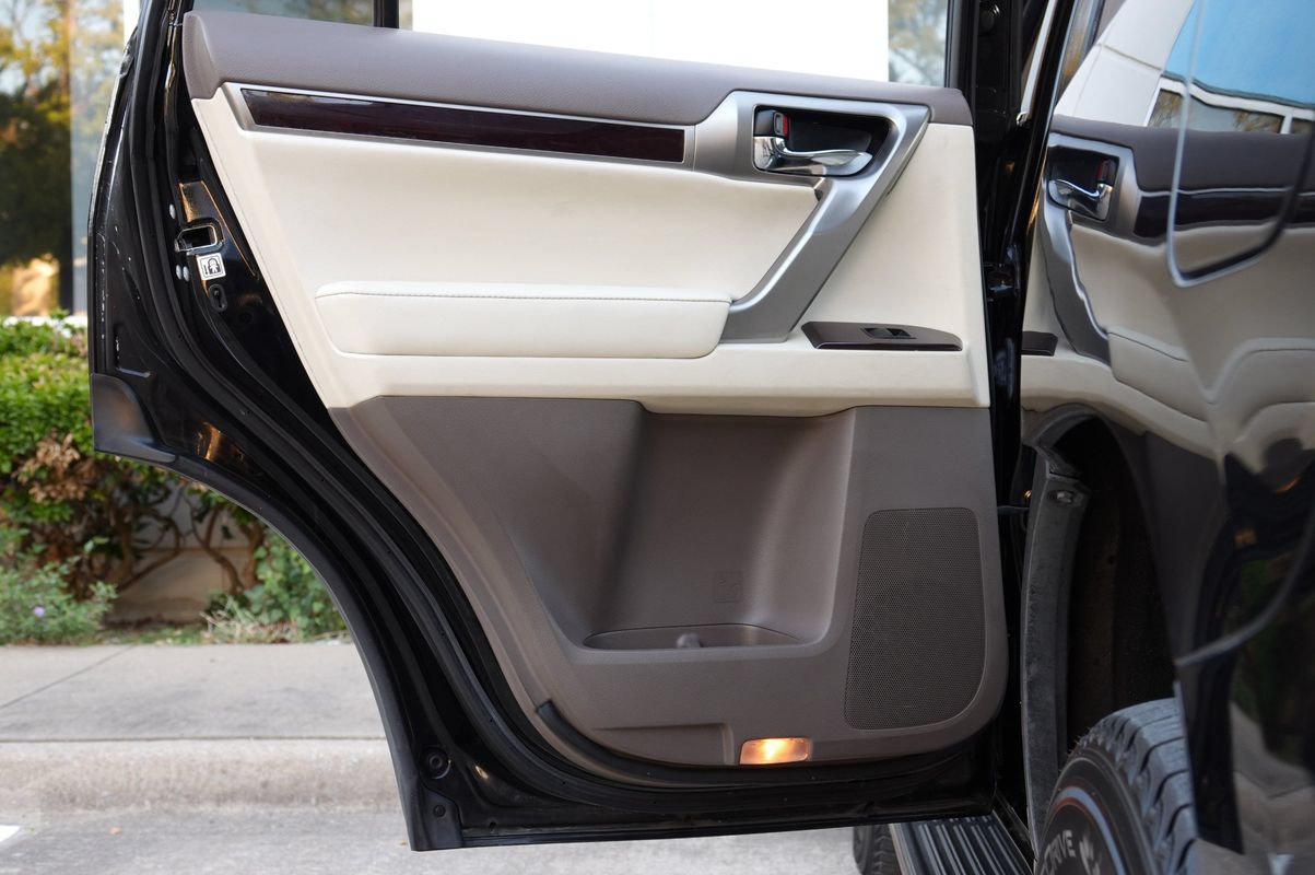 Used 2014 Lexus GX 460 w/ Premium Package AWD/4WD image 40