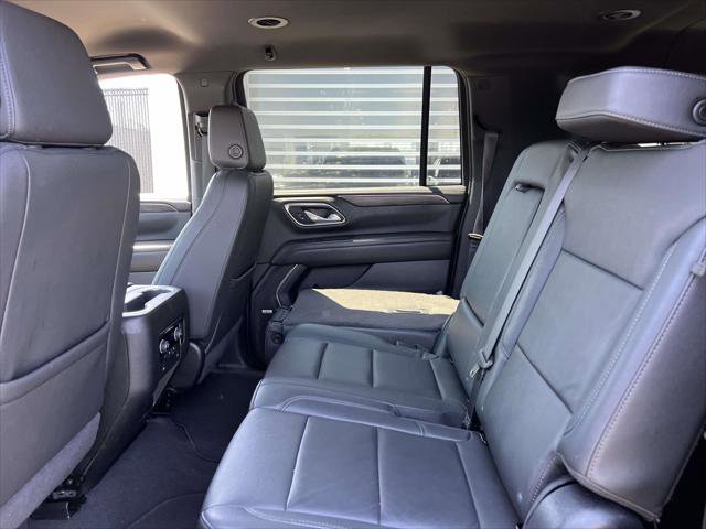 Used 2024 Chevrolet Suburban LT AWD/4WD image 15