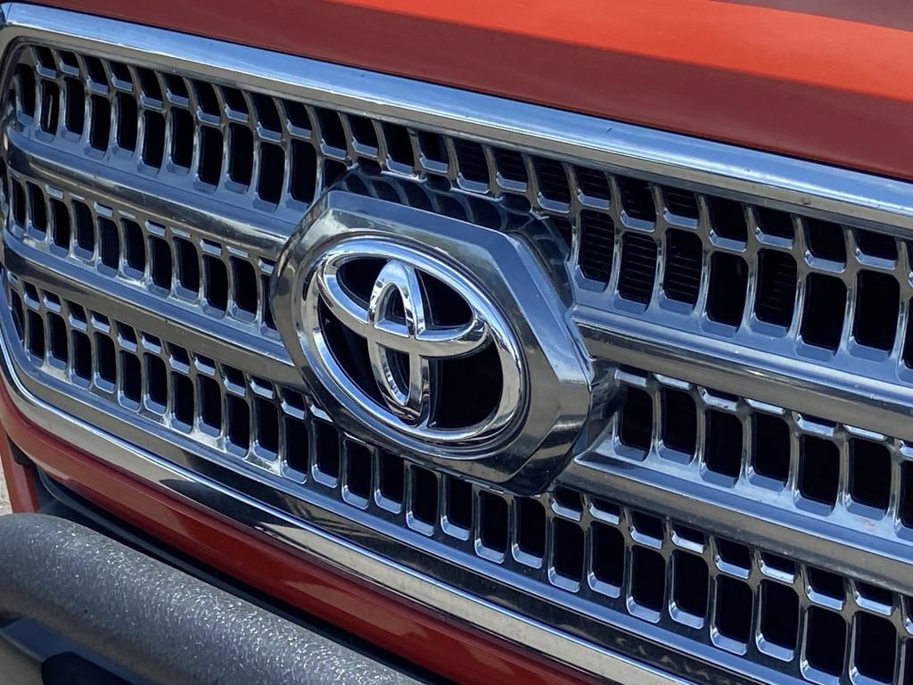 Used 2017 Toyota Tacoma TRD Off-Road w/ Tow Package RWD image 25