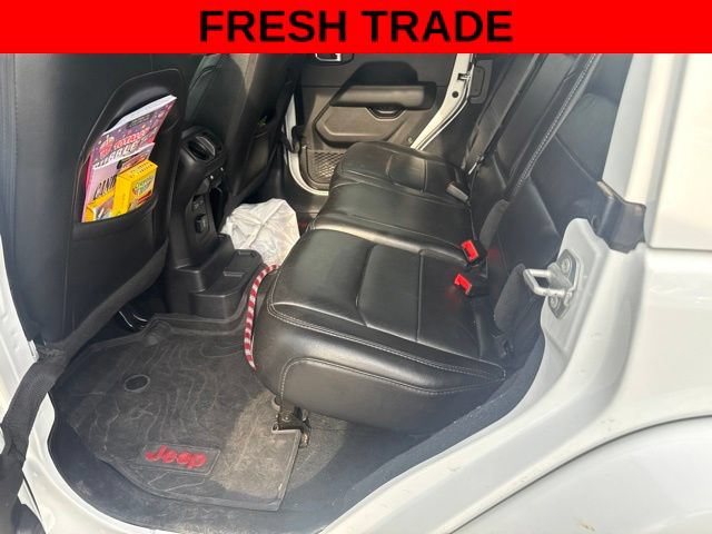 Used 2022 Jeep Wrangler Unlimited Sahara AWD/4WD image 12