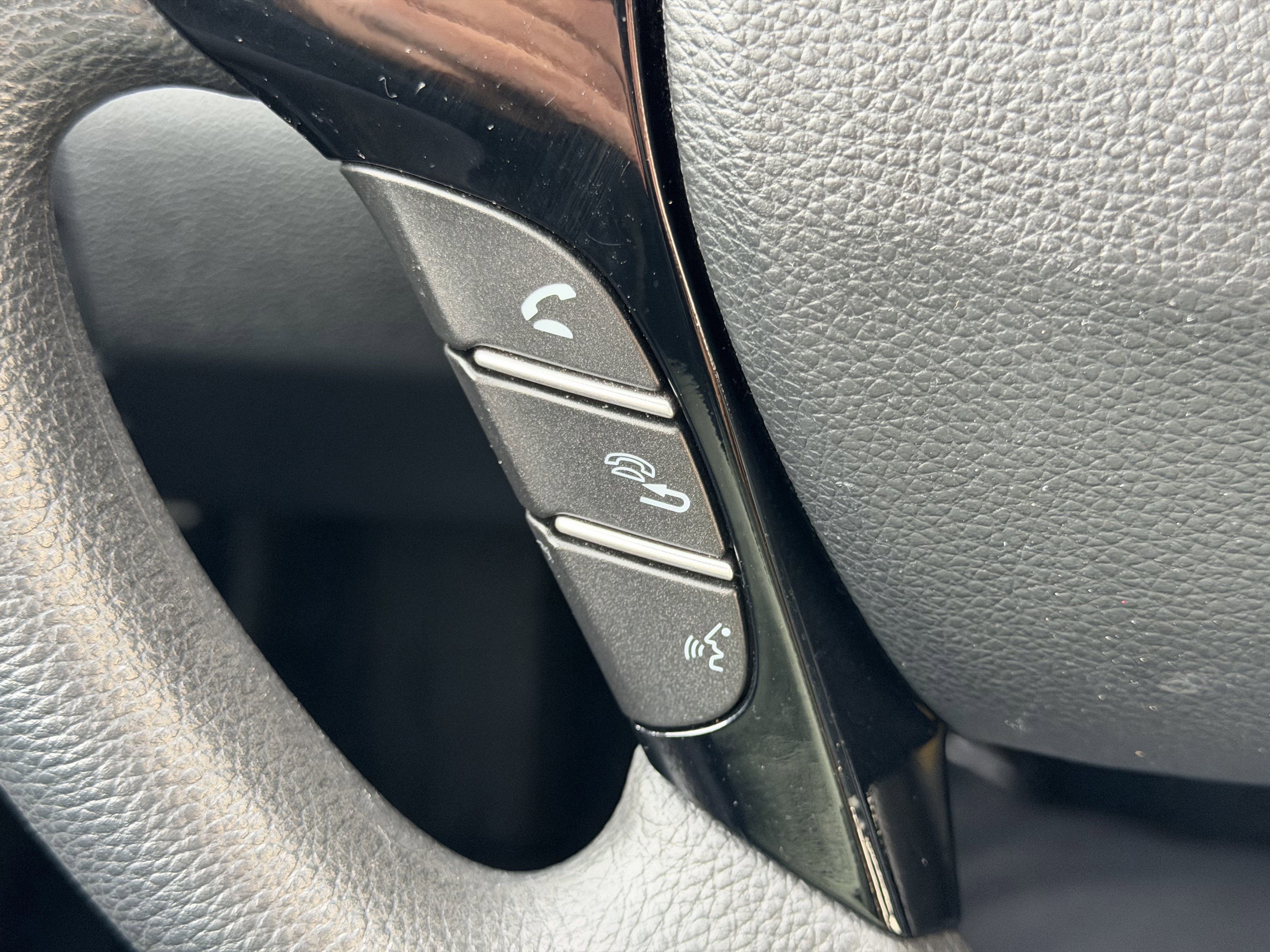 Used 2017 Honda Accord LX image 23