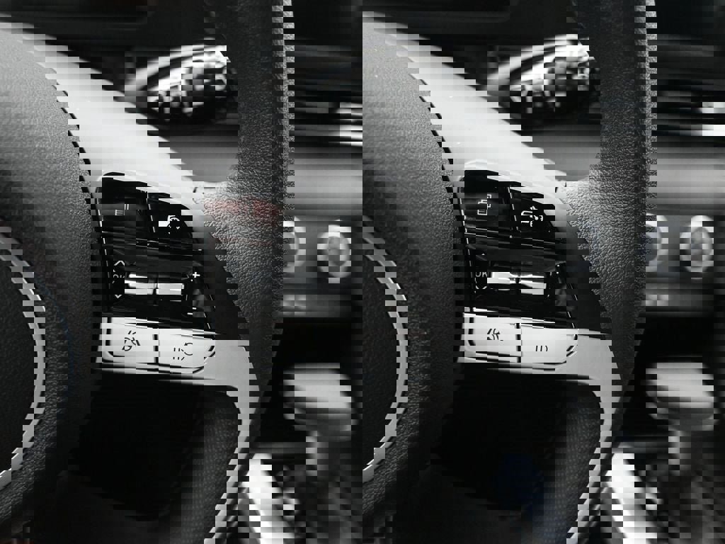 New 2026 Hyundai Elantra SE image 18