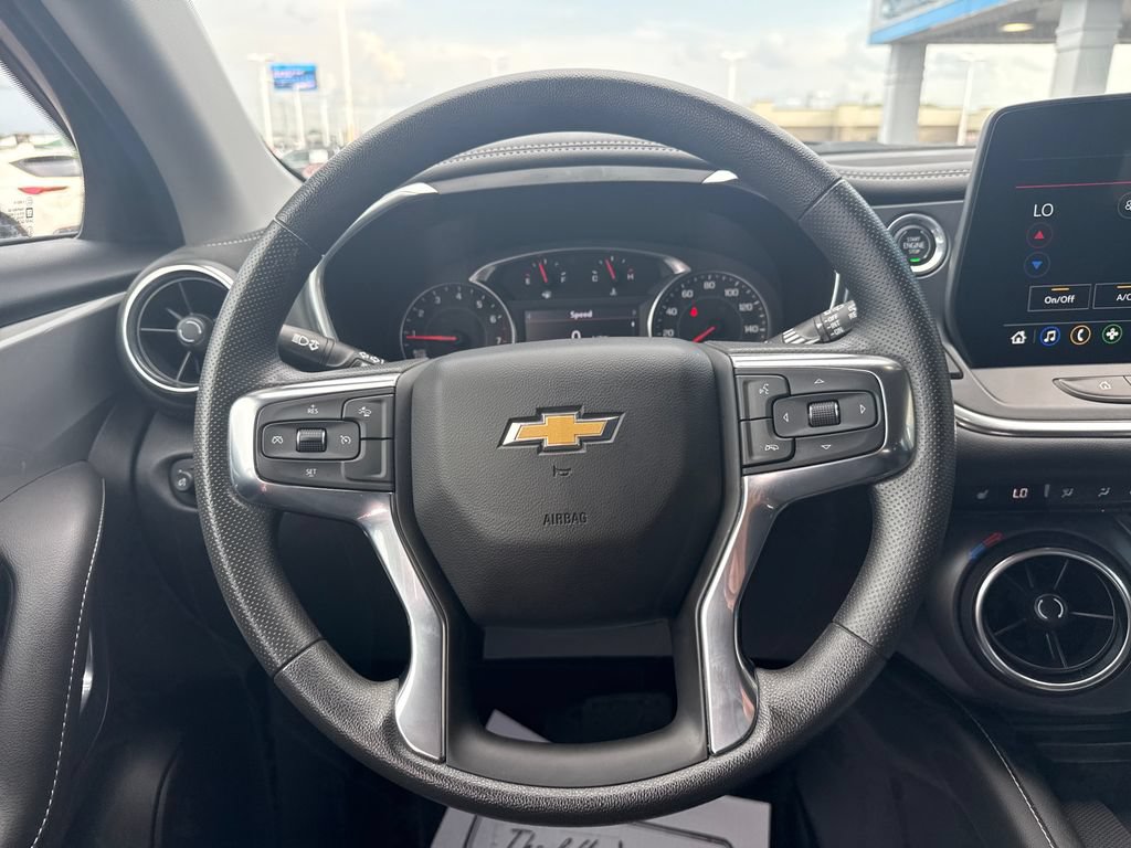 Used 2024 Chevrolet Blazer LT w/ Convenience Package FWD image 18